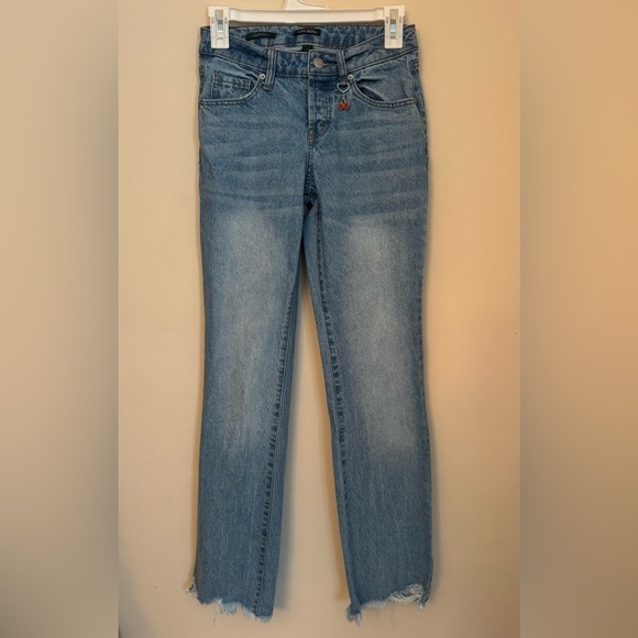 wild fable Denim - Wild Fable Low Rise Bootcut Frayed Jeans Women’s Size 00 Cherry Charm Light Wash
